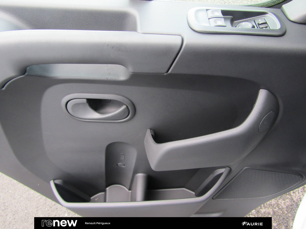 Acheter Renault Master 3 MASTER FGN TRAC F3300 L2H2 BLUE DCI 135 GRAND CONFORT 4p occasion dans les concessions du Groupe Faurie