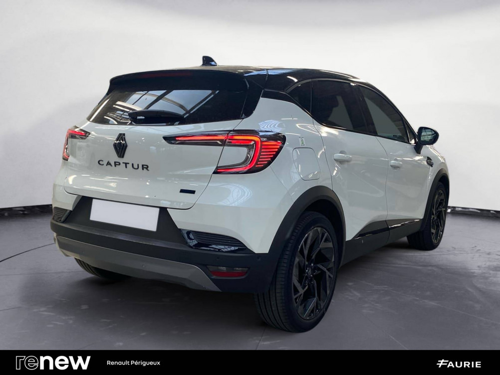 Acheter Renault Captur 2 Captur E-Tech full hybrid 145 ch esprit Alpine 5p occasion dans les concessions du Groupe Faurie