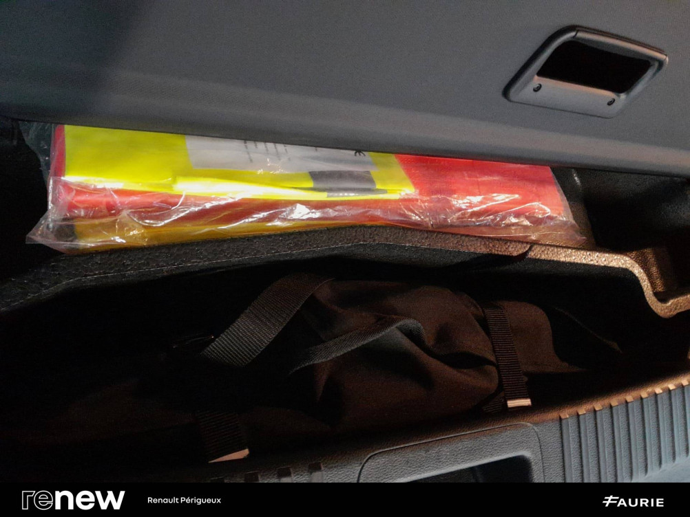 Acheter Renault Espace 6 Espace E-Tech full hybrid 200 GSR2 esprit Alpine 5p occasion dans les concessions du Groupe Faurie