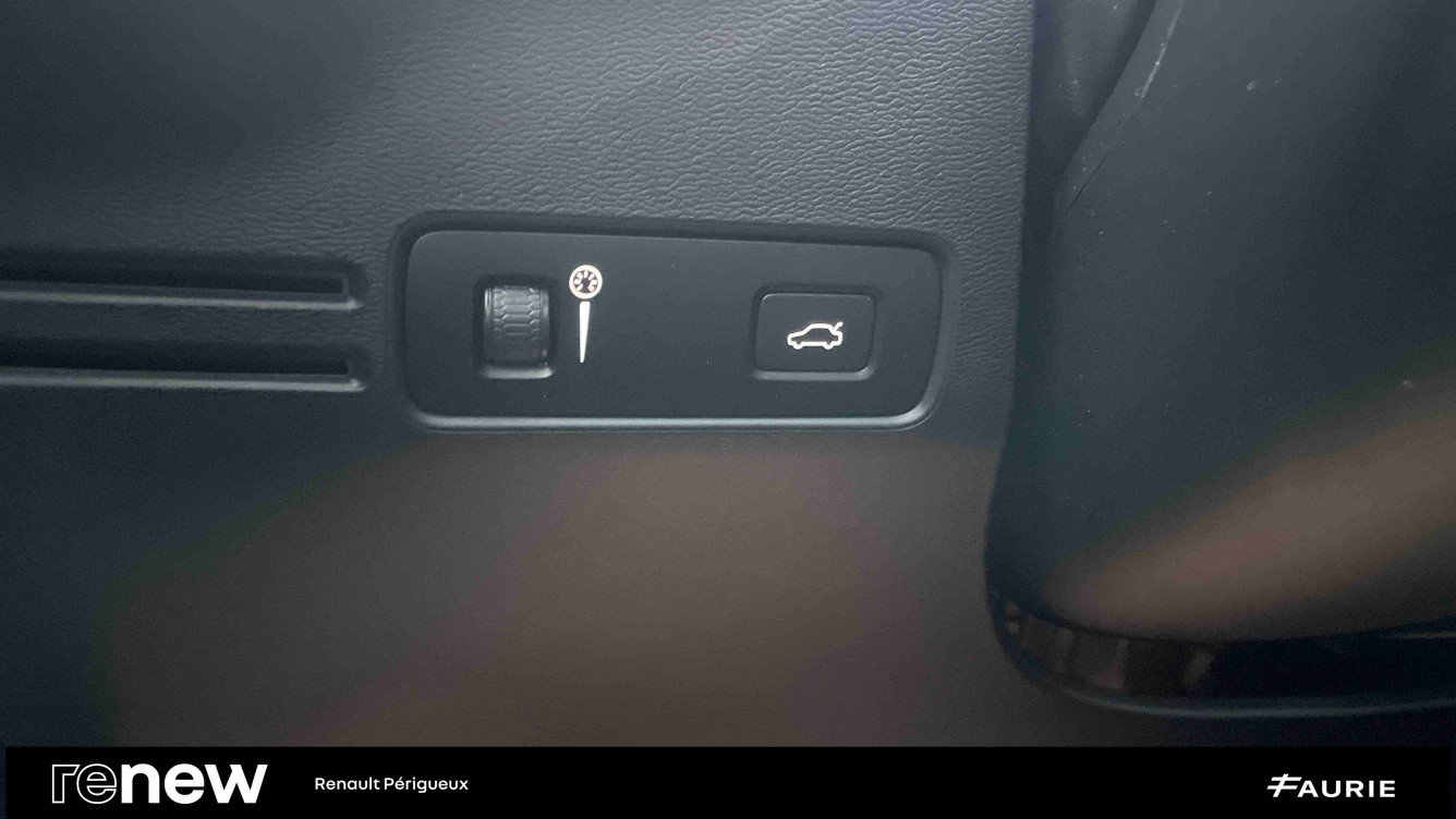 Acheter Volvo XC40 XC40 T2 129 ch Momentum Business 5p occasion dans les concessions du Groupe Faurie