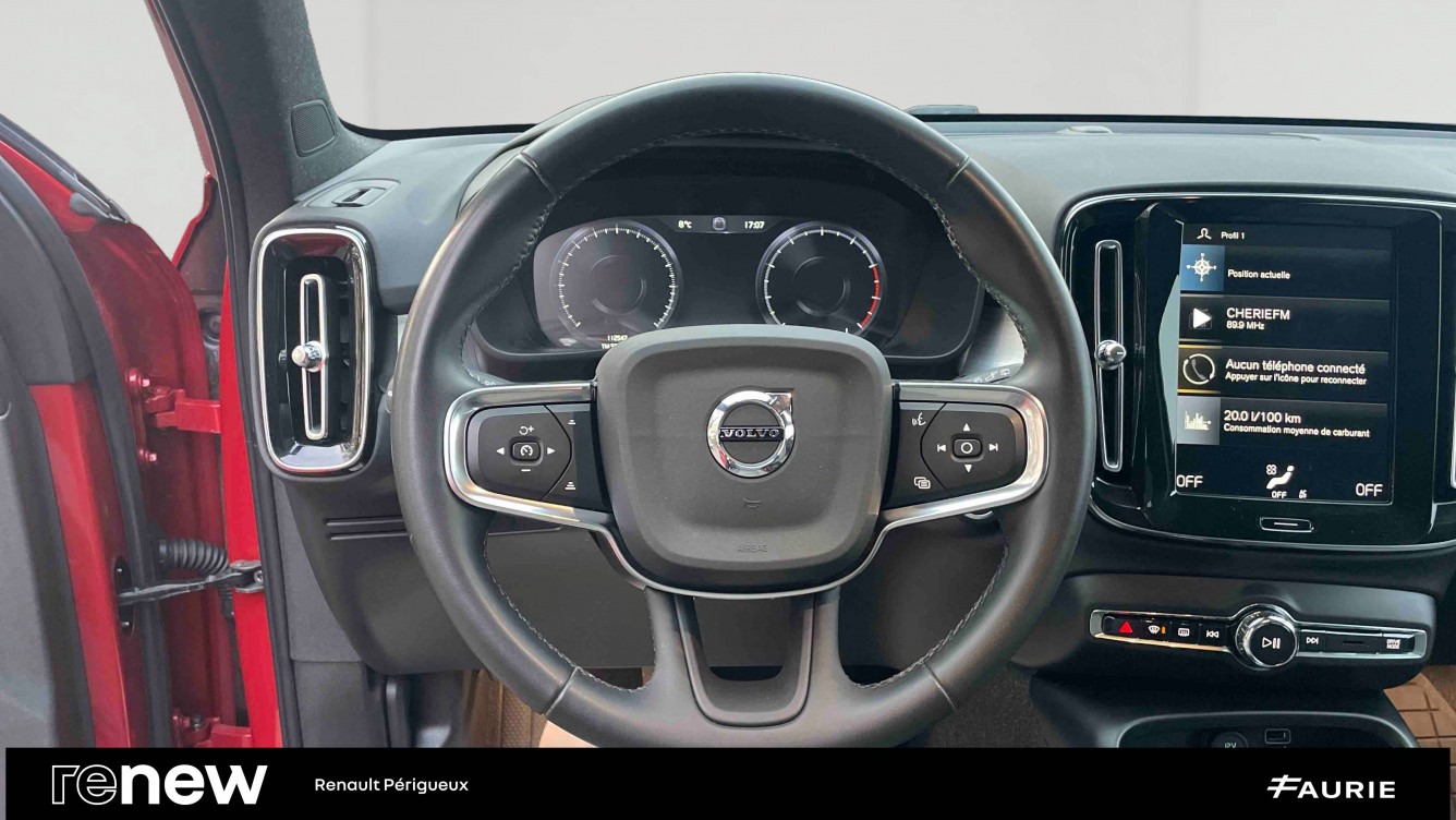 Acheter Volvo XC40 XC40 T2 129 ch Momentum Business 5p occasion dans les concessions du Groupe Faurie