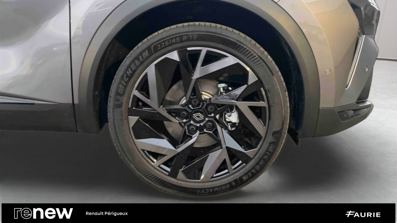 Acheter Renault Captur 2 Captur E-Tech full hybrid 145 ch esprit Alpine 5p occasion dans les concessions du Groupe Faurie