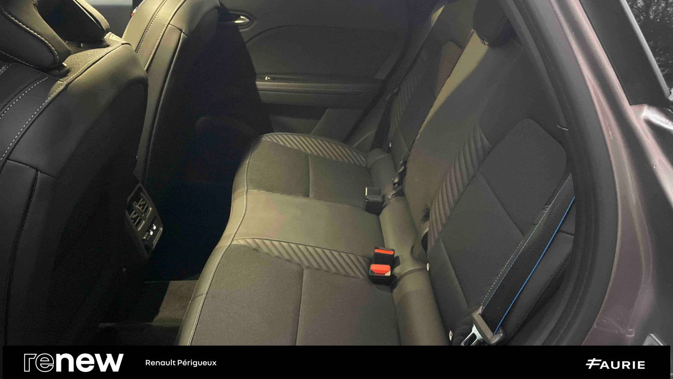 Acheter Renault Captur 2 Captur E-Tech full hybrid 145 ch esprit Alpine 5p occasion dans les concessions du Groupe Faurie