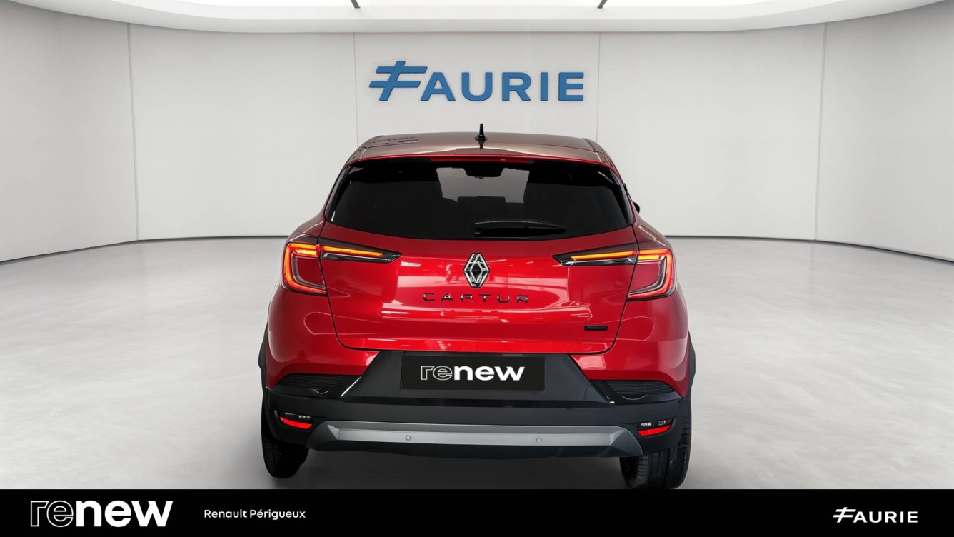 Acheter Renault Captur 2 Captur E-Tech full hybrid 145 ch esprit Alpine 5p occasion dans les concessions du Groupe Faurie
