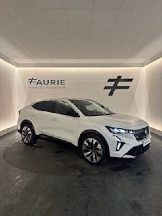 Acheter Renault Rafale Rafale E-Tech full hybrid 200 Techno 5p neuf dans les concessions du Groupe Faurie