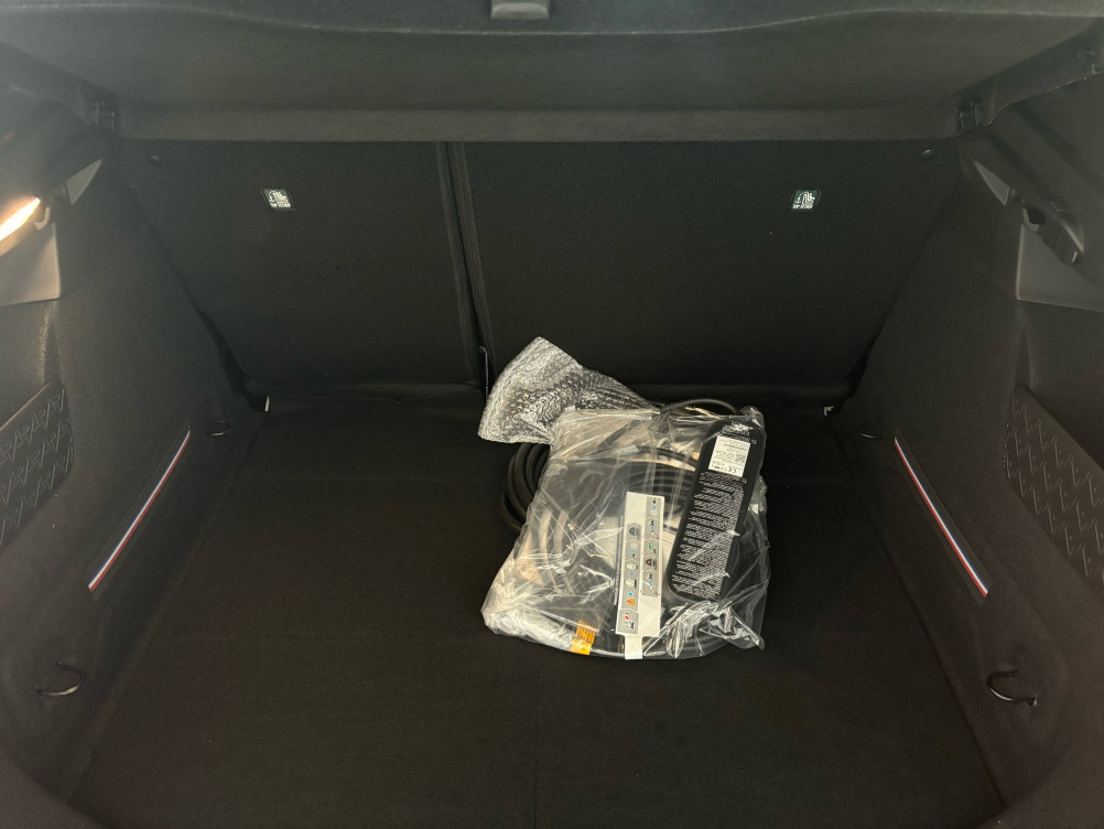 Acheter Renault Renault 4 Renault 4 E-Tech Electrique 150 ch autonomie confort Iconic 5p neuf dans les concessions du Groupe Faurie