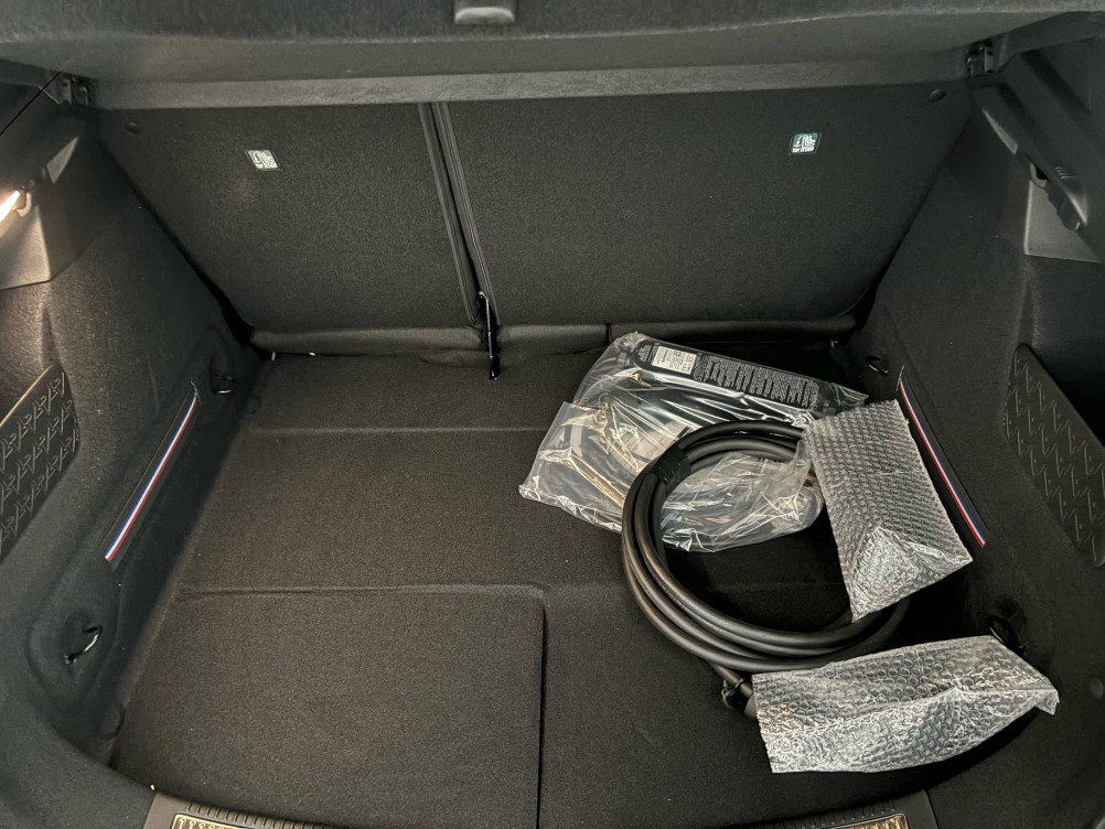 Acheter Renault Renault 4 Renault 4 E-Tech Electrique 150 ch autonomie confort Iconic 5p neuf dans les concessions du Groupe Faurie