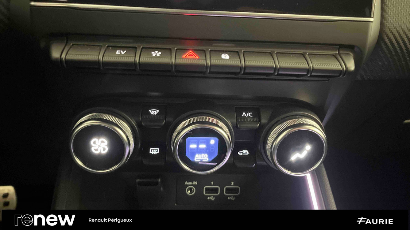 Acheter Renault Clio 5 Clio E-Tech full hybrid 145 Engineered 5p occasion dans les concessions du Groupe Faurie