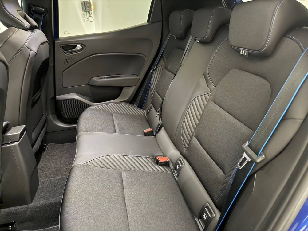 Acheter Renault Clio 5 Clio TCe 90 ch GSR2 Esprit Alpine 5p neuf dans les concessions du Groupe Faurie