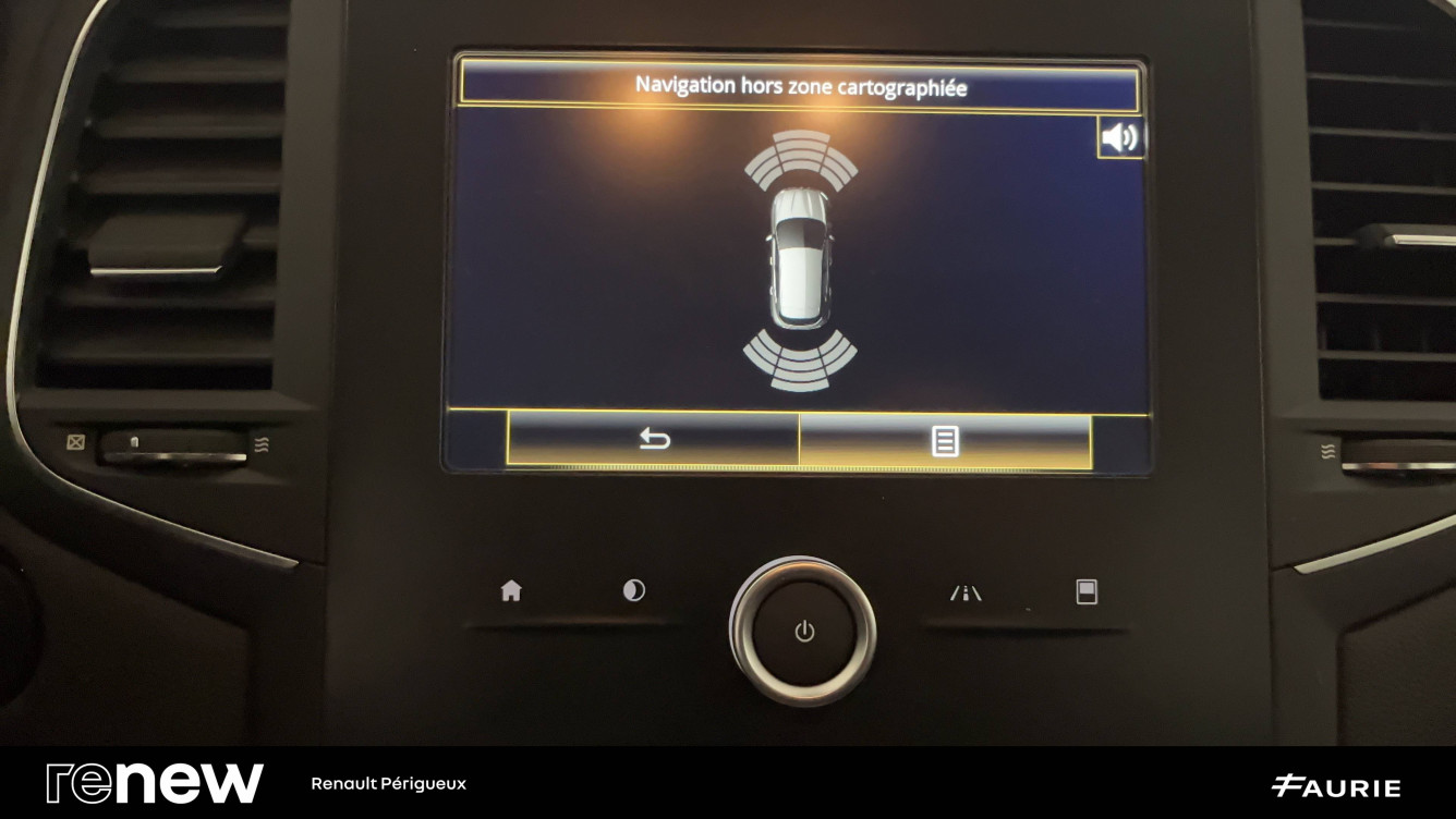 Acheter Renault Megane 4 Mégane IV Berline TCe 100 Energy Business 5p occasion dans les concessions du Groupe Faurie