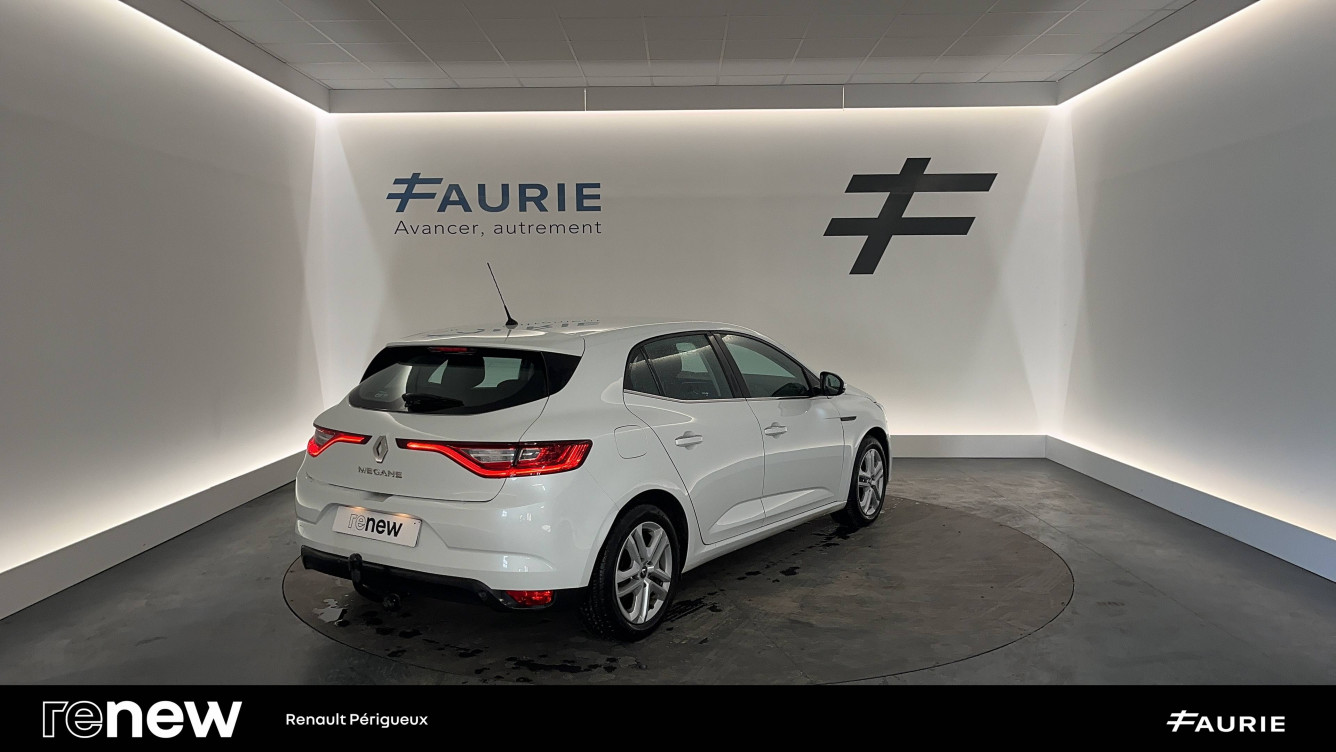 Acheter Renault Megane 4 Mégane IV Berline TCe 100 Energy Business 5p occasion dans les concessions du Groupe Faurie