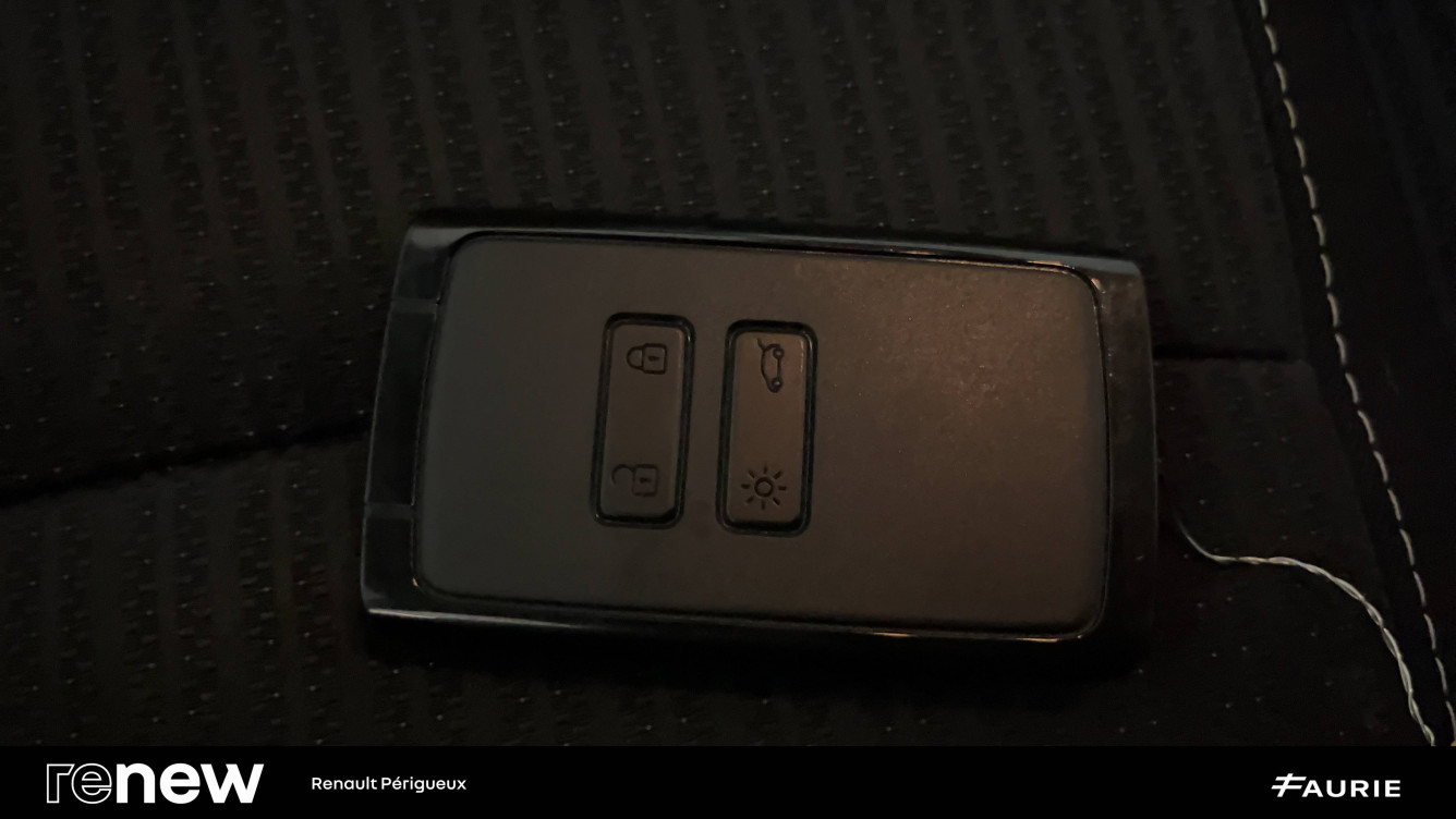 Acheter Renault Megane 4 Mégane IV Berline TCe 100 Energy Business 5p occasion dans les concessions du Groupe Faurie