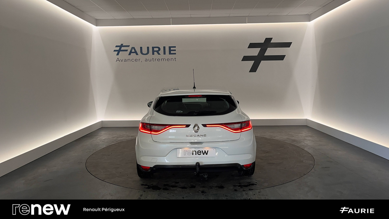 Acheter Renault Megane 4 Mégane IV Berline TCe 100 Energy Business 5p occasion dans les concessions du Groupe Faurie