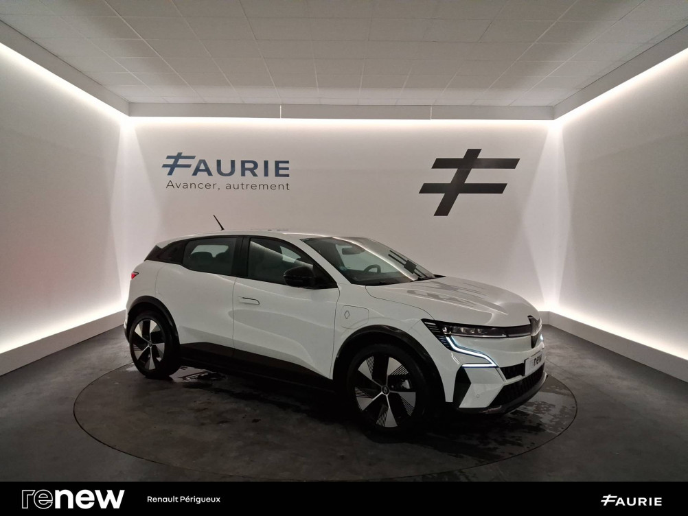 Acheter Renault Megane E-Tech Megane E-Tech EV40 130ch standard charge Equilibre 5p occasion dans les concessions du Groupe Faurie