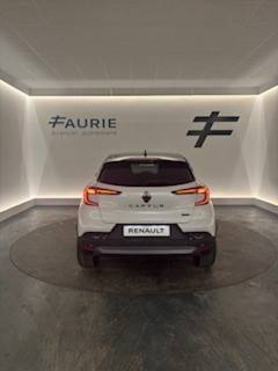 Acheter Renault Captur 2 Captur E-Tech full hybrid 160 ch esprit Alpine 5p neuf dans les concessions du Groupe Faurie