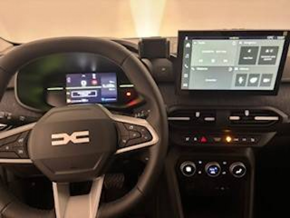 Acheter Dacia Jogger Jogger Hybrid 155 7 places Journey 5p neuf dans les concessions du Groupe Faurie