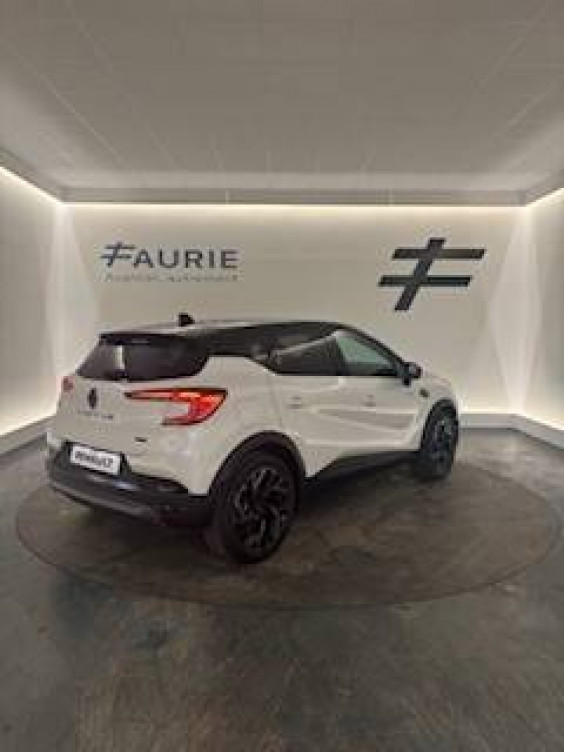 Acheter Renault Captur 2 Captur E-Tech full hybrid 160 ch esprit Alpine 5p neuf dans les concessions du Groupe Faurie