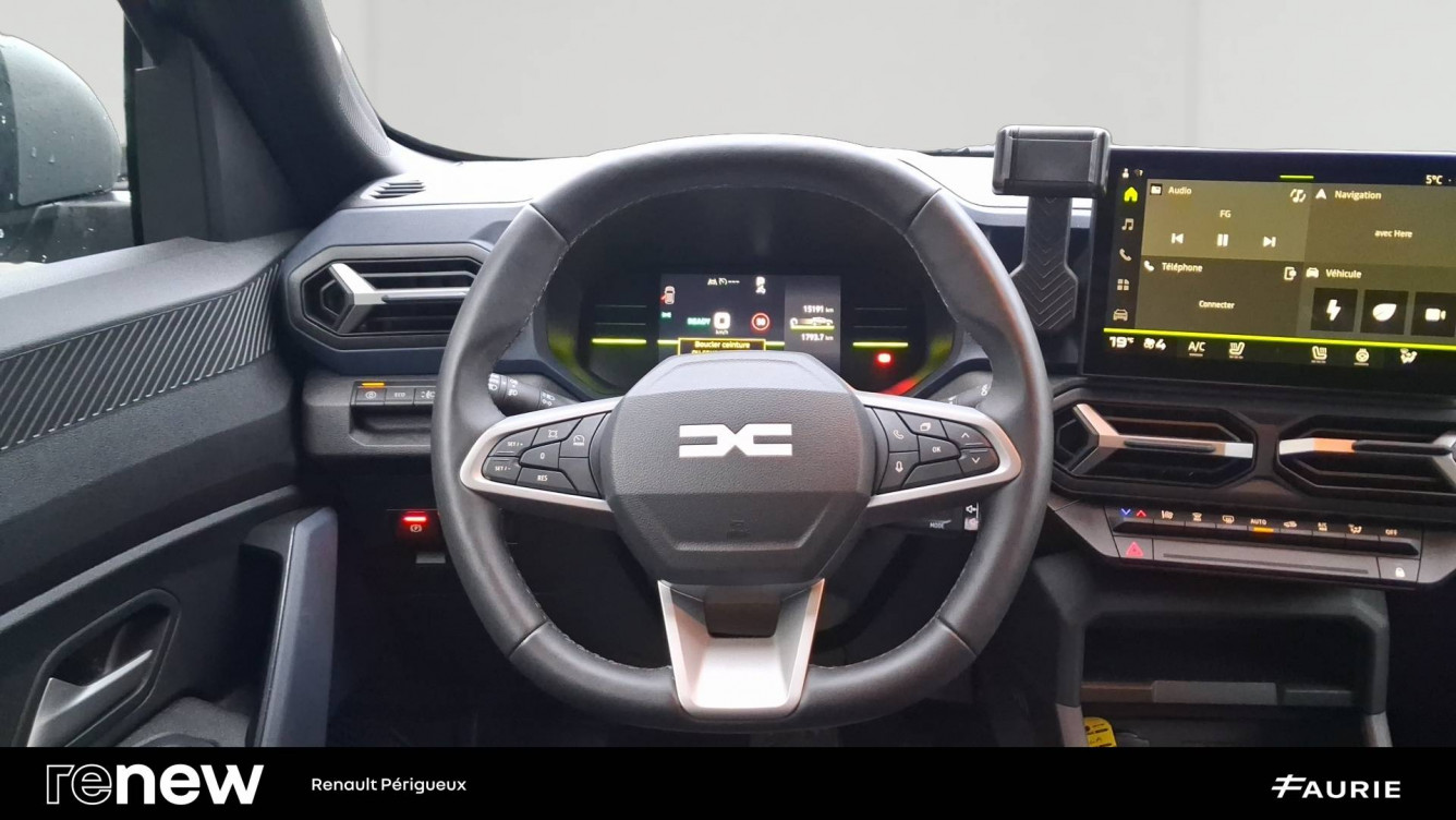 Acheter Dacia Duster Duster Hybrid 140 Journey 5p occasion dans les concessions du Groupe Faurie