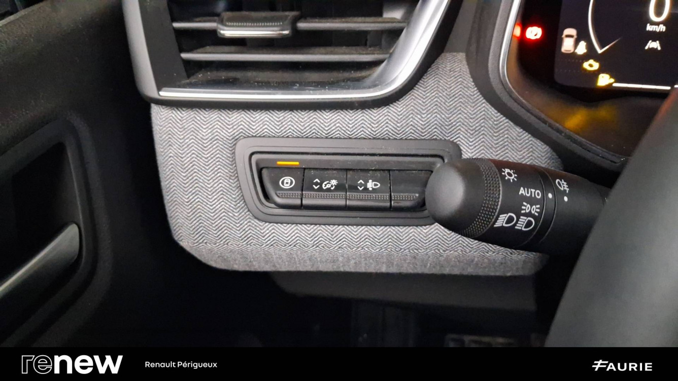 Acheter Renault Clio 5 Clio E-Tech full hybrid 145 ch GSR2 Techno 5p occasion dans les concessions du Groupe Faurie