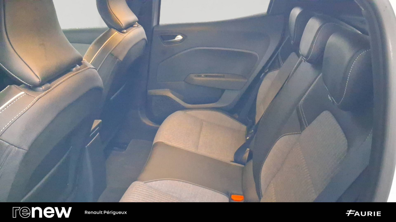 Acheter Renault Clio 5 Clio E-Tech full hybrid 145 ch GSR2 Techno 5p occasion dans les concessions du Groupe Faurie