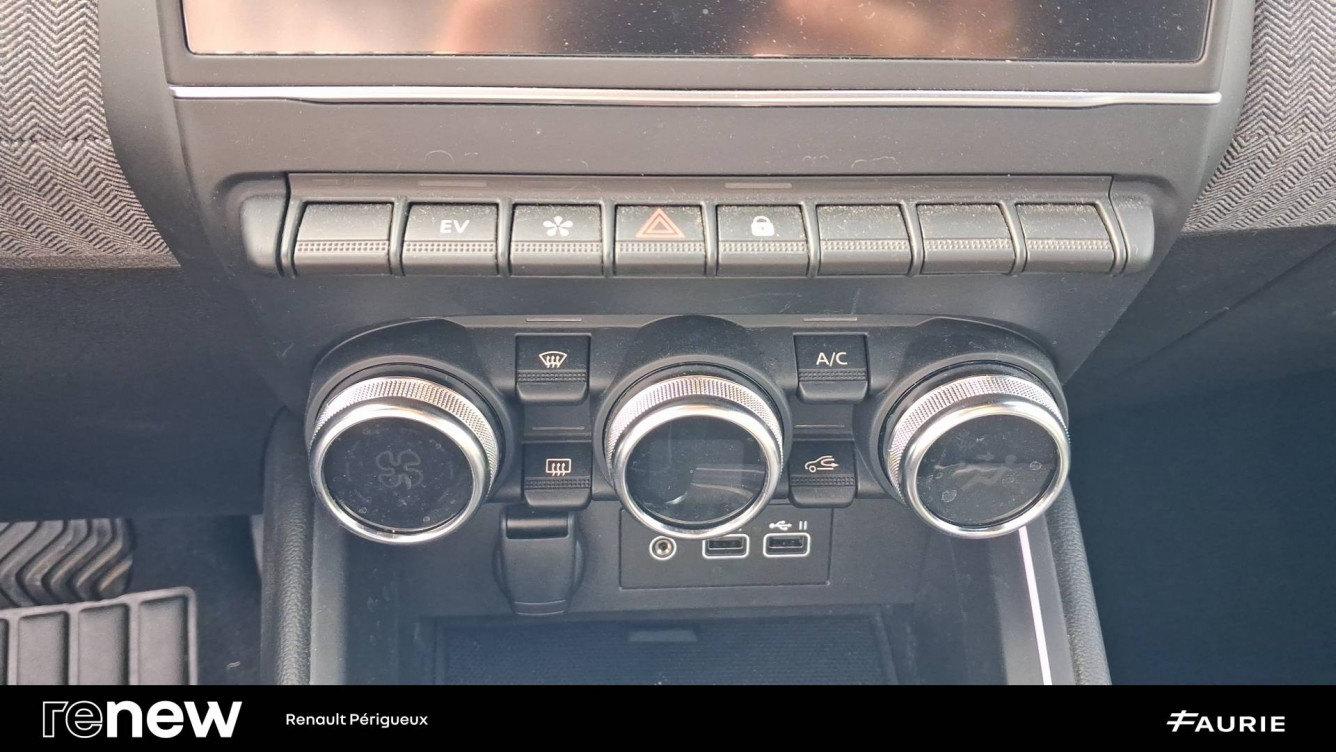 Acheter Renault Clio 5 Clio E-Tech full hybrid 145 ch GSR2 Techno 5p occasion dans les concessions du Groupe Faurie