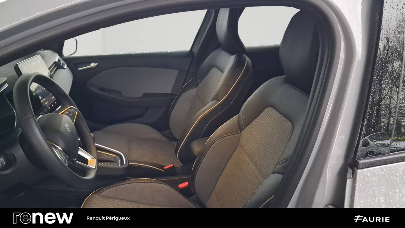 Acheter Renault Clio 5 Clio E-Tech full hybrid 145 ch GSR2 Techno 5p occasion dans les concessions du Groupe Faurie
