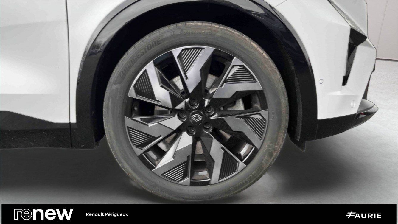 Acheter Renault Rafale Rafale E-Tech full hybrid 200 esprit Alpine 5p occasion dans les concessions du Groupe Faurie