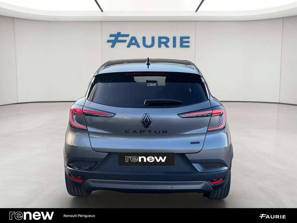 Acheter Renault Captur 2 Captur E-Tech full hybrid 145 ch esprit Alpine 5p occasion dans les concessions du Groupe Faurie
