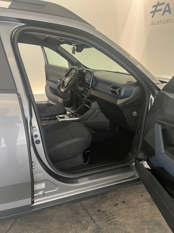 Acheter Dacia Duster Duster Hybrid 140 Journey 5p neuf dans les concessions du Groupe Faurie