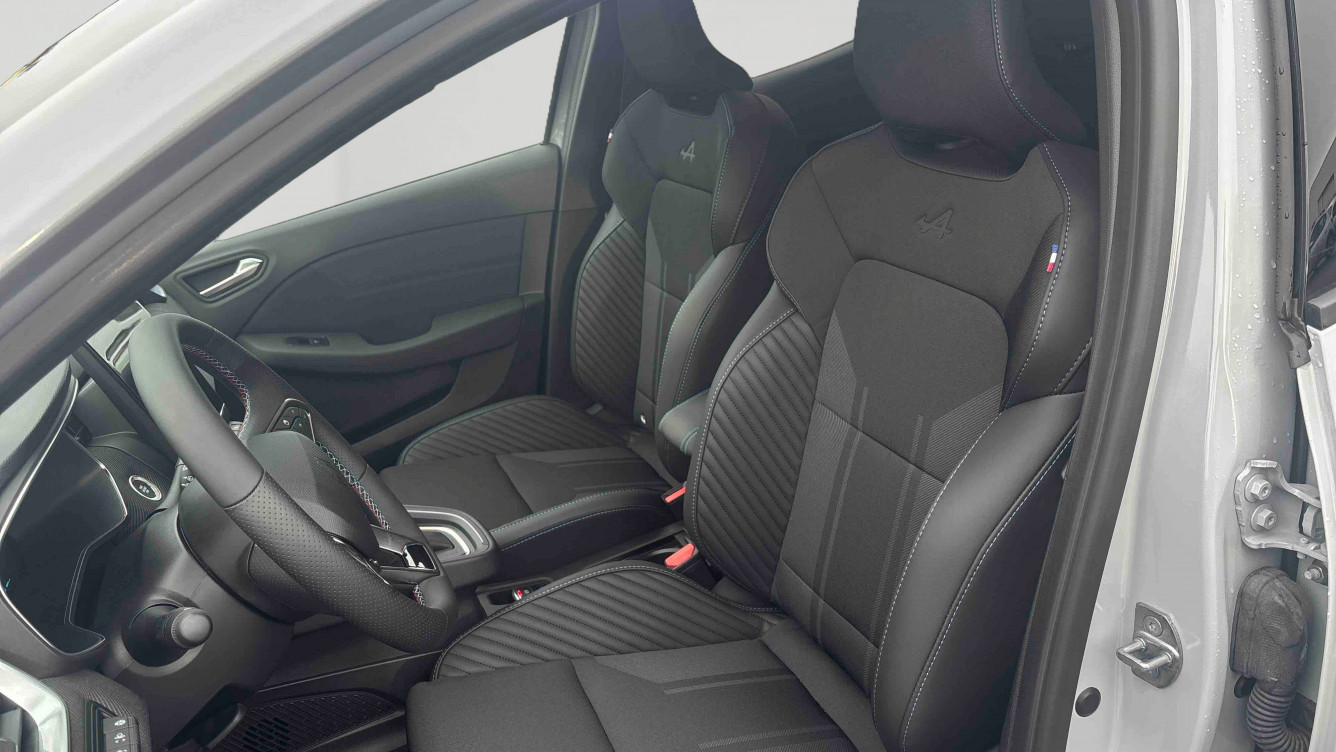 Acheter Renault Clio 5 Clio E-Tech full hybrid 145 ch GSR2 Esprit Alpine 5p neuf dans les concessions du Groupe Faurie