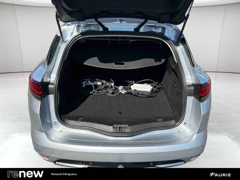Acheter Renault Megane 4 Mégane IV Estate E-TECH Plug-In Hybride 160 Intens 5p occasion dans les concessions du Groupe Faurie