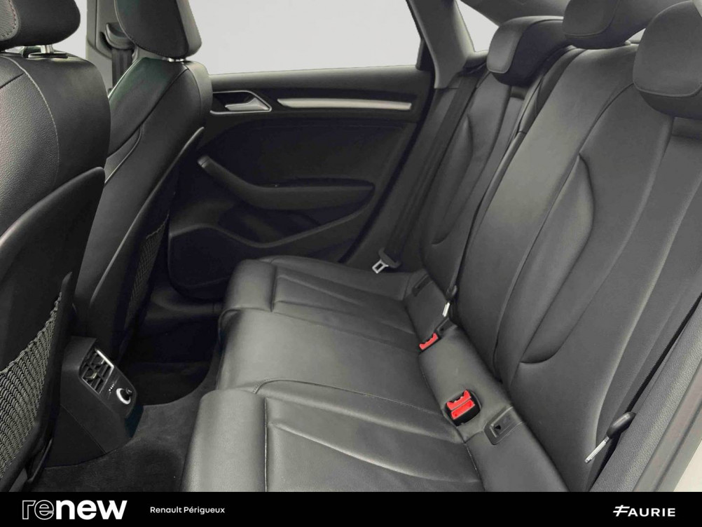 Acheter Audi A3 A3 Berline 1.5 TFSI CoD 150 S tronic 7 Design Luxe 4p occasion dans les concessions du Groupe Faurie