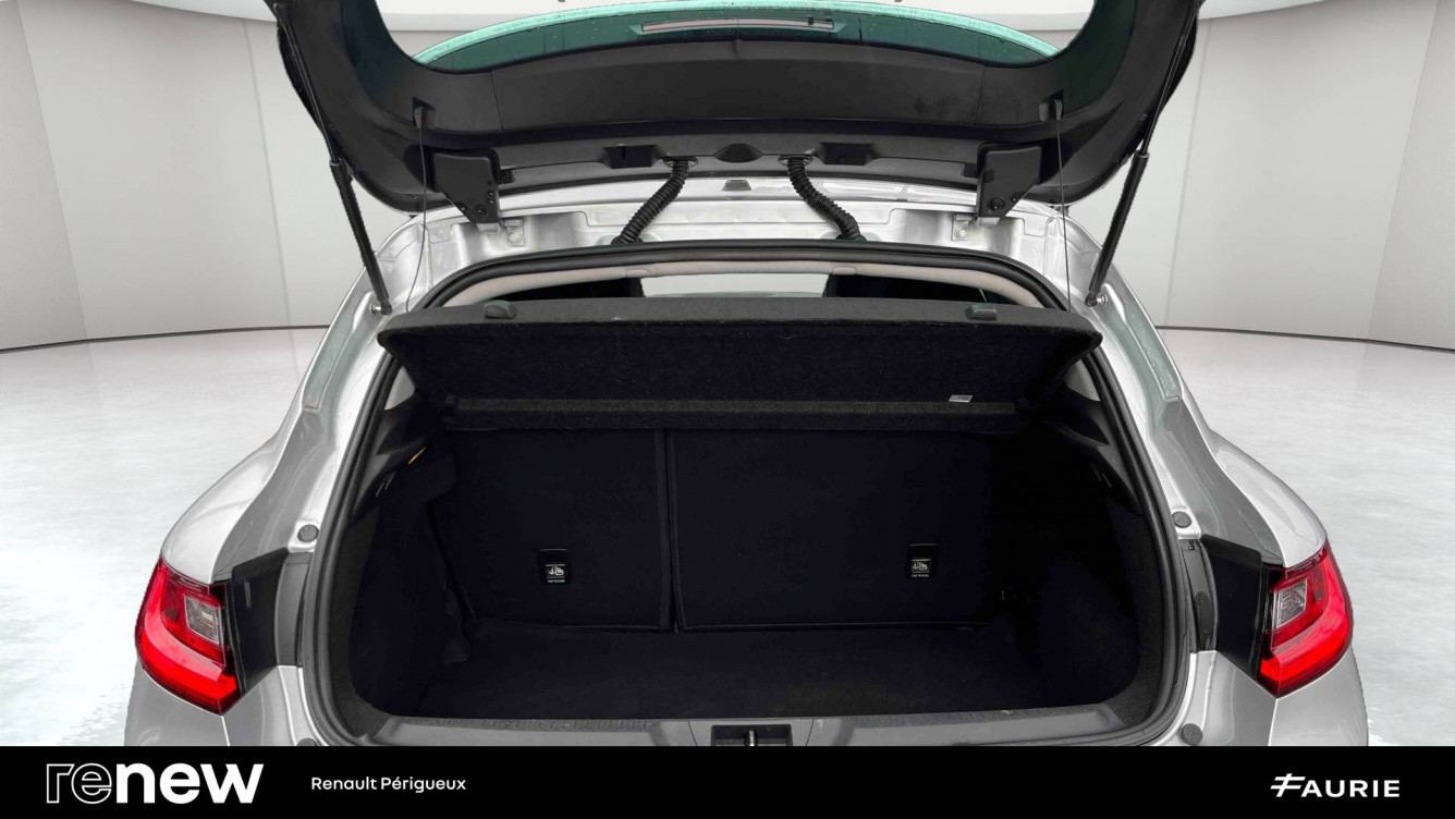 Acheter Renault Megane 4 Mégane IV Berline dCi 130 Energy Intens 5p occasion dans les concessions du Groupe Faurie