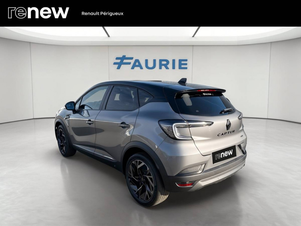 Acheter Renault Captur 2 Captur E-Tech full hybrid 160 ch esprit Alpine 5p neuf dans les concessions du Groupe Faurie
