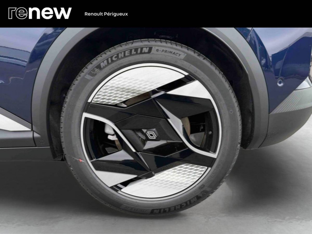 Acheter Renault Scenic 5 Scenic E-Tech électrique 220 ch grande autonomie Techno Iconic 5p neuf dans les concessions du Groupe Faurie