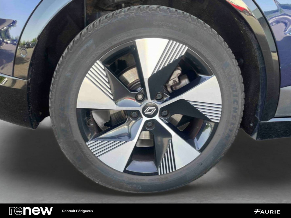 Acheter Renault Megane E-Tech Megane E-Tech EV40 130ch standard charge Equilibre 5p occasion dans les concessions du Groupe Faurie