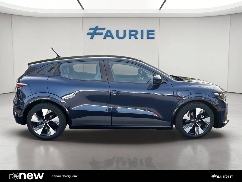 Acheter Renault Megane E-Tech Megane E-Tech EV40 130ch standard charge Equilibre 5p occasion dans les concessions du Groupe Faurie