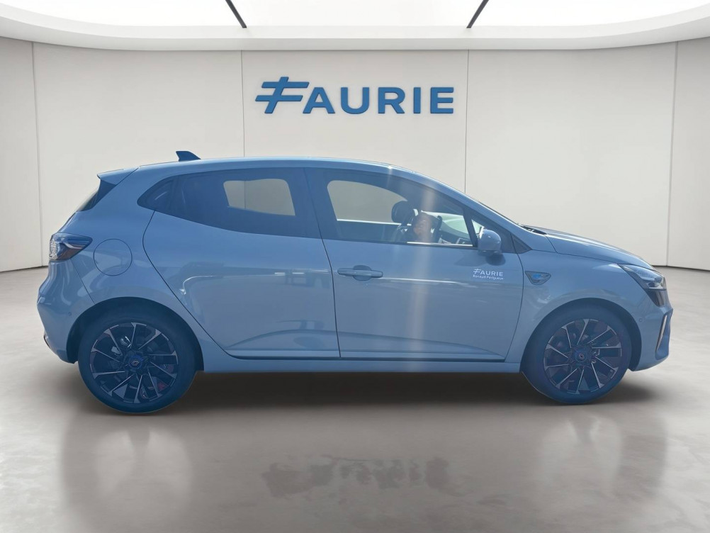 Acheter Renault Clio 5 Clio TCe 90 Esprit Alpine 5p neuf dans les concessions du Groupe Faurie