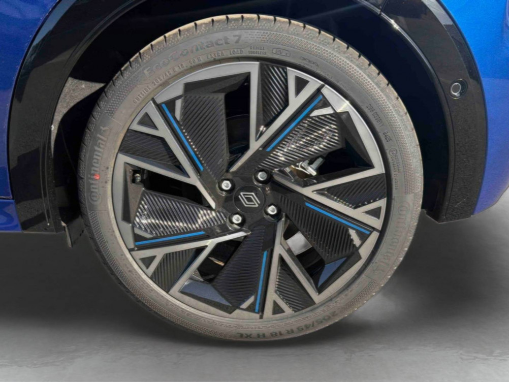 Acheter Renault Clio 6 Clio E-Tech full hybrid 160 ch esprit Alpine 5p neuf dans les concessions du Groupe Faurie