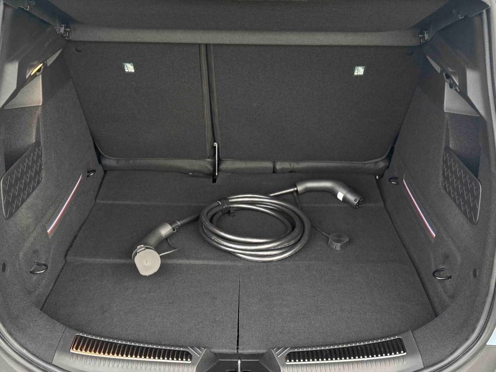 Acheter Renault Renault 4 Renault 4 E-Tech Electrique 150 ch autonomie confort Iconic 5p neuf dans les concessions du Groupe Faurie