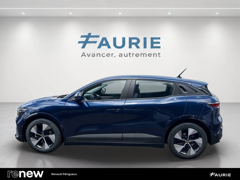 Acheter Renault Megane E-Tech Megane E-Tech EV40 130ch standard charge Equilibre 5p occasion dans les concessions du Groupe Faurie