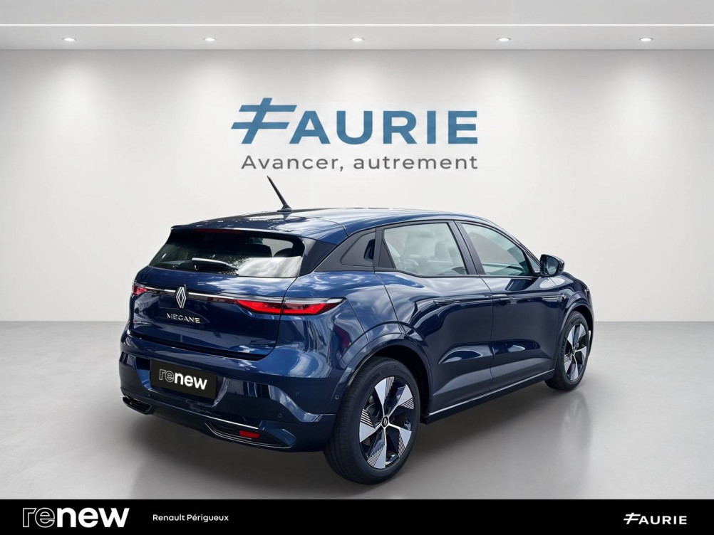 Acheter Renault Megane E-Tech Megane E-Tech EV40 130ch standard charge Equilibre 5p occasion dans les concessions du Groupe Faurie