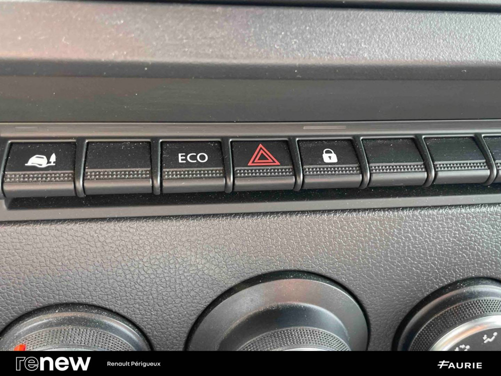 Acheter Renault Master 3 MASTER FGN TRAC F3500 L2H2 BLUE DCI 135 CONFORT 4p occasion dans les concessions du Groupe Faurie