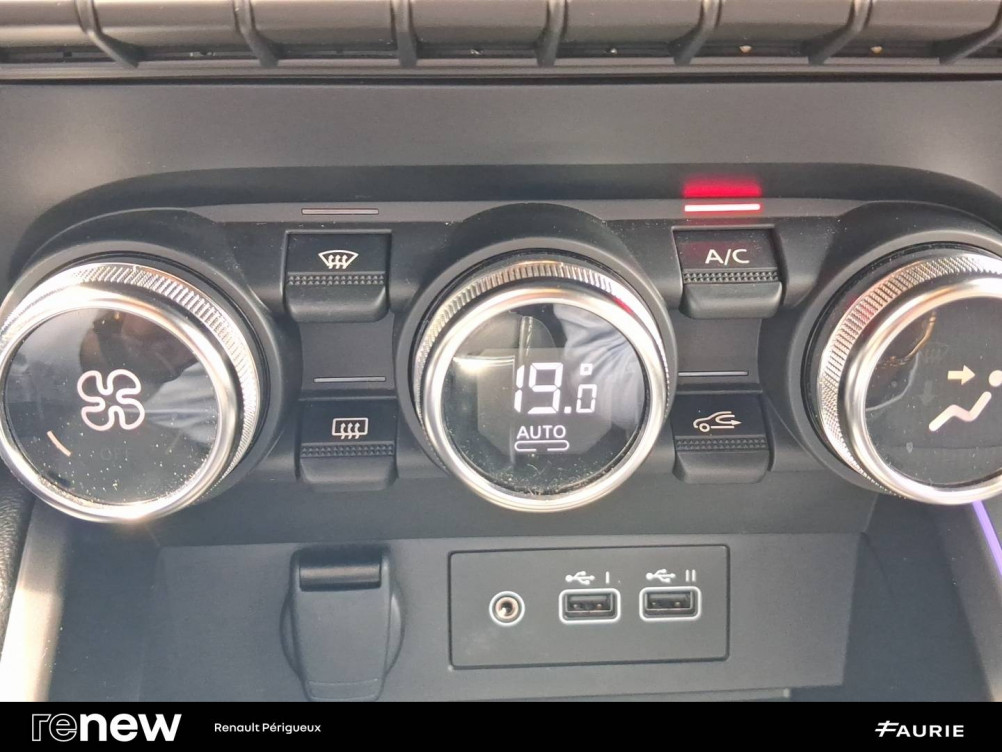 Acheter Renault Clio 5 Clio E-Tech full hybrid 145 Techno 5p occasion dans les concessions du Groupe Faurie