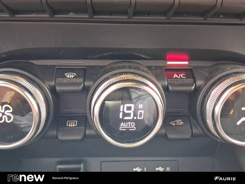Acheter Renault Clio 5 Clio E-Tech full hybrid 145 Techno 5p occasion dans les concessions du Groupe Faurie