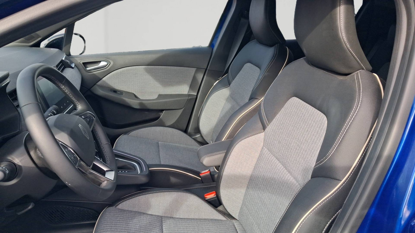 Acheter Renault Clio 5 Clio E-Tech full hybrid 145 ch GSR2 Techno 5p occasion dans les concessions du Groupe Faurie