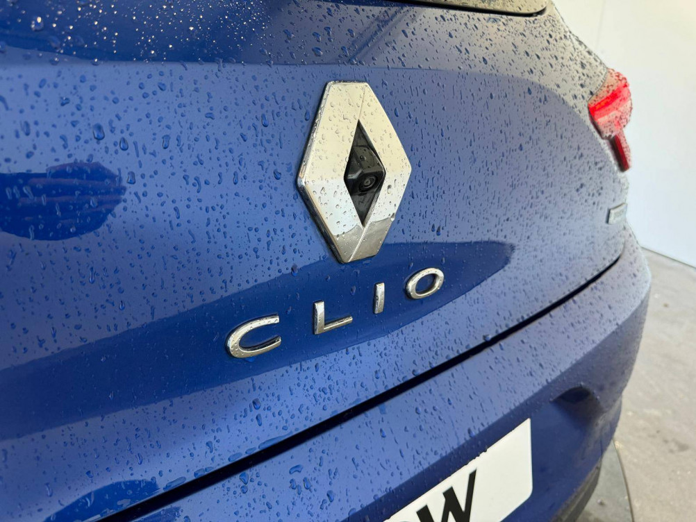 Acheter Renault Clio 5 Clio E-Tech 140 Limited 5p occasion dans les concessions du Groupe Faurie