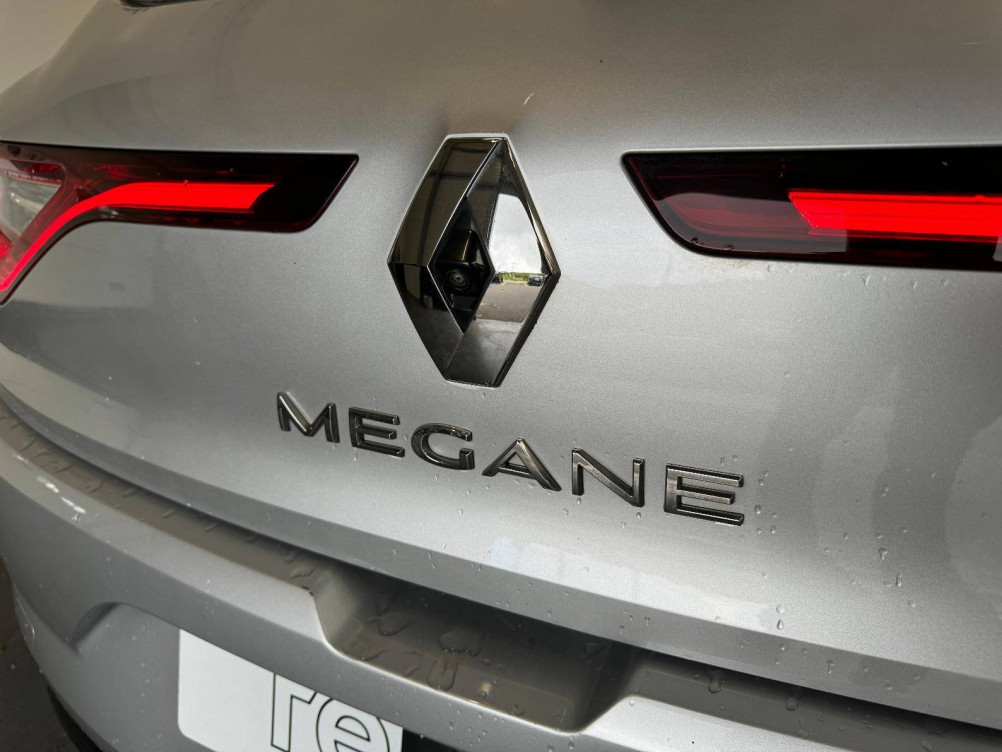 Acheter Renault Megane 4 Mégane IV Berline TCe 140 Energy EDC Intens 5p occasion dans les concessions du Groupe Faurie