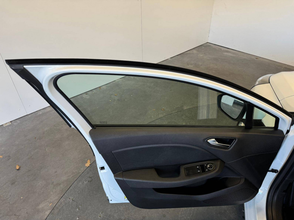Acheter Renault Clio 5 CLIO SOCIETE TCE 90 - 21N BUSINESS REVERSIBLE 5p occasion dans les concessions du Groupe Faurie