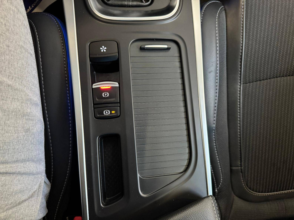 Acheter Renault Megane 4 Megane IV Berline Blue dCi 115 EDC Techno 5p occasion dans les concessions du Groupe Faurie
